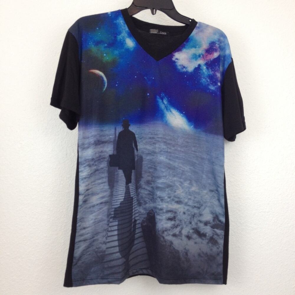 Crank Large Fantasy Graphic V-neck Black Tee